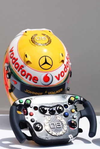 Шлем Льюиса Хэмилтона в сезоне 2010 | Lewis Hamilton 2010 helmet