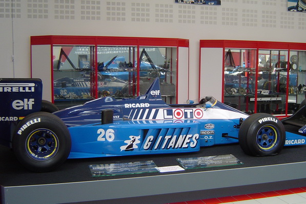 Ligier JS27